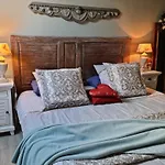 Chateau Le Colombier Hébergement de vacances *
