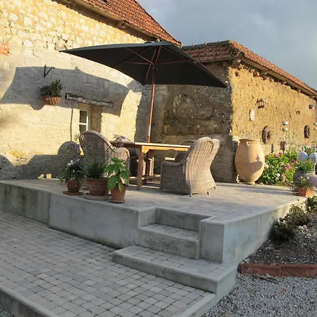 Chateau Le Colombier Hébergement de vacances *