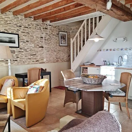 Chateau Le Colombier Holiday home Brevands